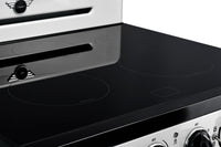 Classic Retro by Unique 30" 3.9 Cu. Ft. Induction Range - Marshmallow White - UNQ-30CR IC W  | Cuisinière à induction Classic Rétro par Unique de 30 po et de 3,9 pi3 - blanc guimauve - UNQ-30CR IC W  | UNQ30ICW