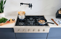 Bosch 800 Series 36" 6-Burner Gas Rangetop - RGM8658UC