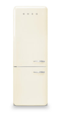 Smeg 18 Cu. Ft. Retro Bottom-Freezer Refrigerator - FAB38ULCR|Réfrigérateur Smeg rétro de 18 pi3 à congélateur inférieur - FAB38ULCR