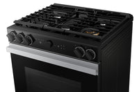 Samsung 6 Cu. Ft. Smart Gas Slide In Range with Oven Camera - Stainless Steel - NSG6DG8700SRAA | Cuisinière intelligente à gaz encastrée Samsung de 6 pi³ avec caméra de four - acier inoxydable - NS…