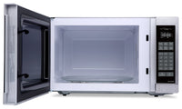 Panasonic 1.3 Cu. Ft. 1,200 W Genius® Countertop Microwave - NNSC669SC | Four à micro-ondes de comptoir Panasonic GeniusMD de 1,3 pi3 avec une puissance de 1200 W - NNSC669SC | NNSC669C