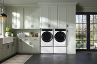 Electrolux 5.2 Cu. Ft. Perfect Steam™ Front-Load Washer and 8 Cu. Ft. Gas Dryer - White  | Laveuse à chargement frontal Perfect SteamMC de 5,2 pi³ et sécheuse à gaz de 8 pi³ Electrolux - blanches  | ELFL773D